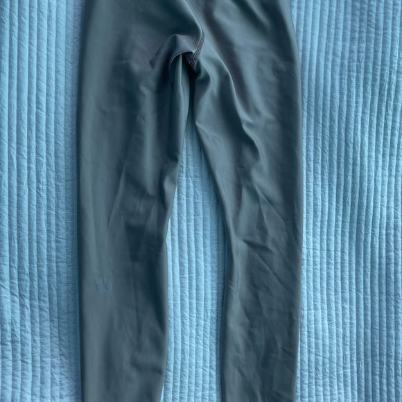 ALO Yoga Tan Leggings - Picture 8 of 9